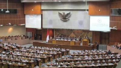 DPR Minta Kebijakan Opsen Pajak Kendaraan di Daerah Dihapus, Ini Alasannya