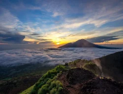 Gunung Semeru Erupsi 4 Kali dalam Semalam, Kolom Abu Capai 1.000 Meter