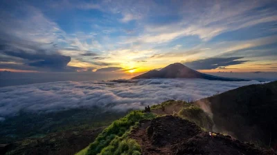 Gunung Semeru Erupsi 4 Kali dalam Semalam, Kolom Abu Capai 1.000 Meter