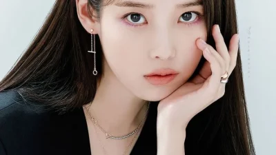 IU Ungkap Reaksi Yoo In Na Saat Dengarkan Dear My Crazy Soulmate