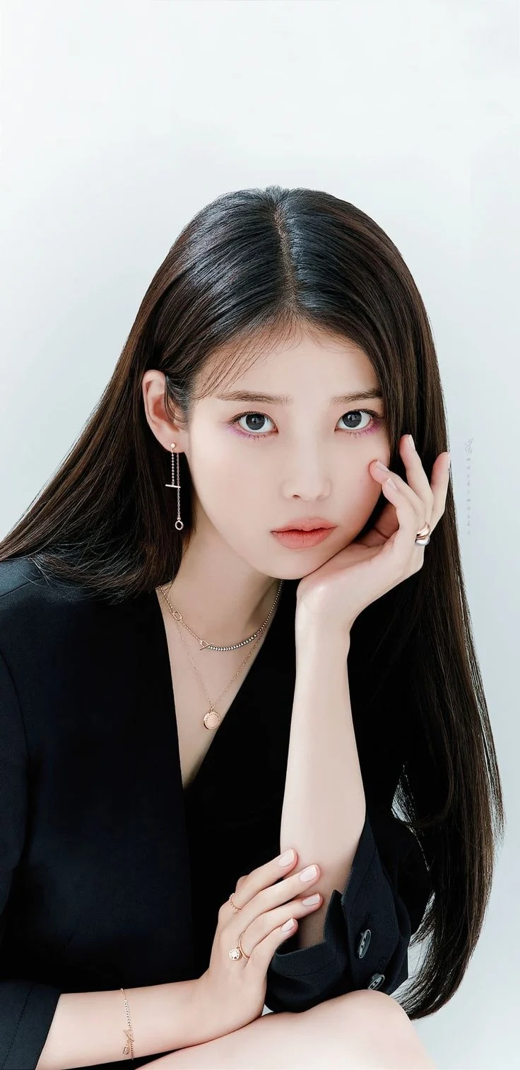 IU Ungkap Reaksi Yoo In Na Saat Dengarkan Dear My Crazy Soulmate