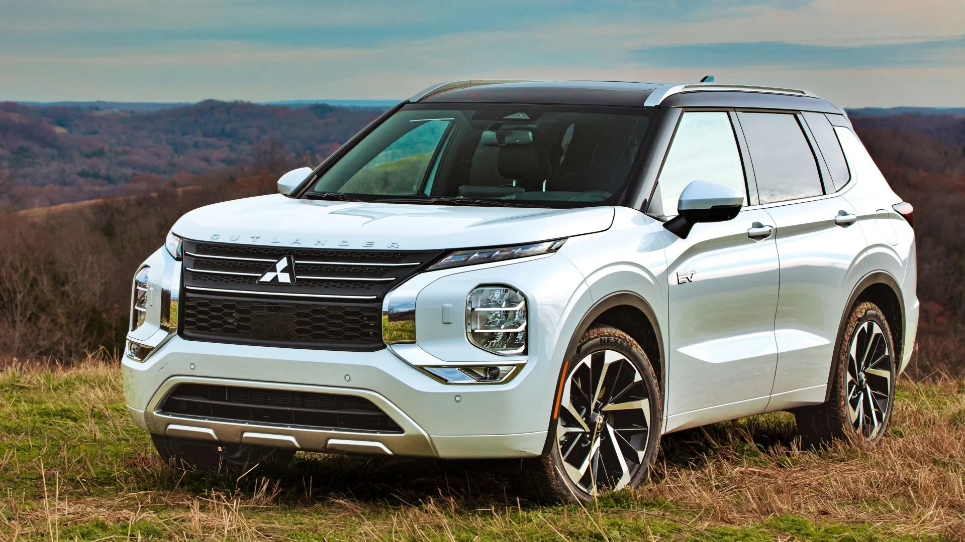Mitsubishi Perkenalkan All-New Pajero Secara Global, MMKSI Tegaskan Beda Kelas dengan Pajero Sport