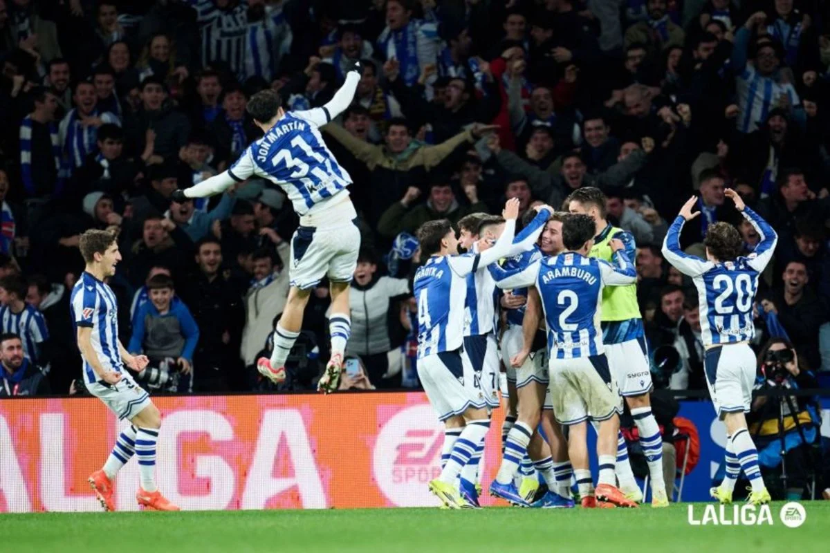 Real Sociedad Raih Kemenangan Dramatis 3-2 atas Elche, Sucic Jadi Pahlawan di Menit Akhir