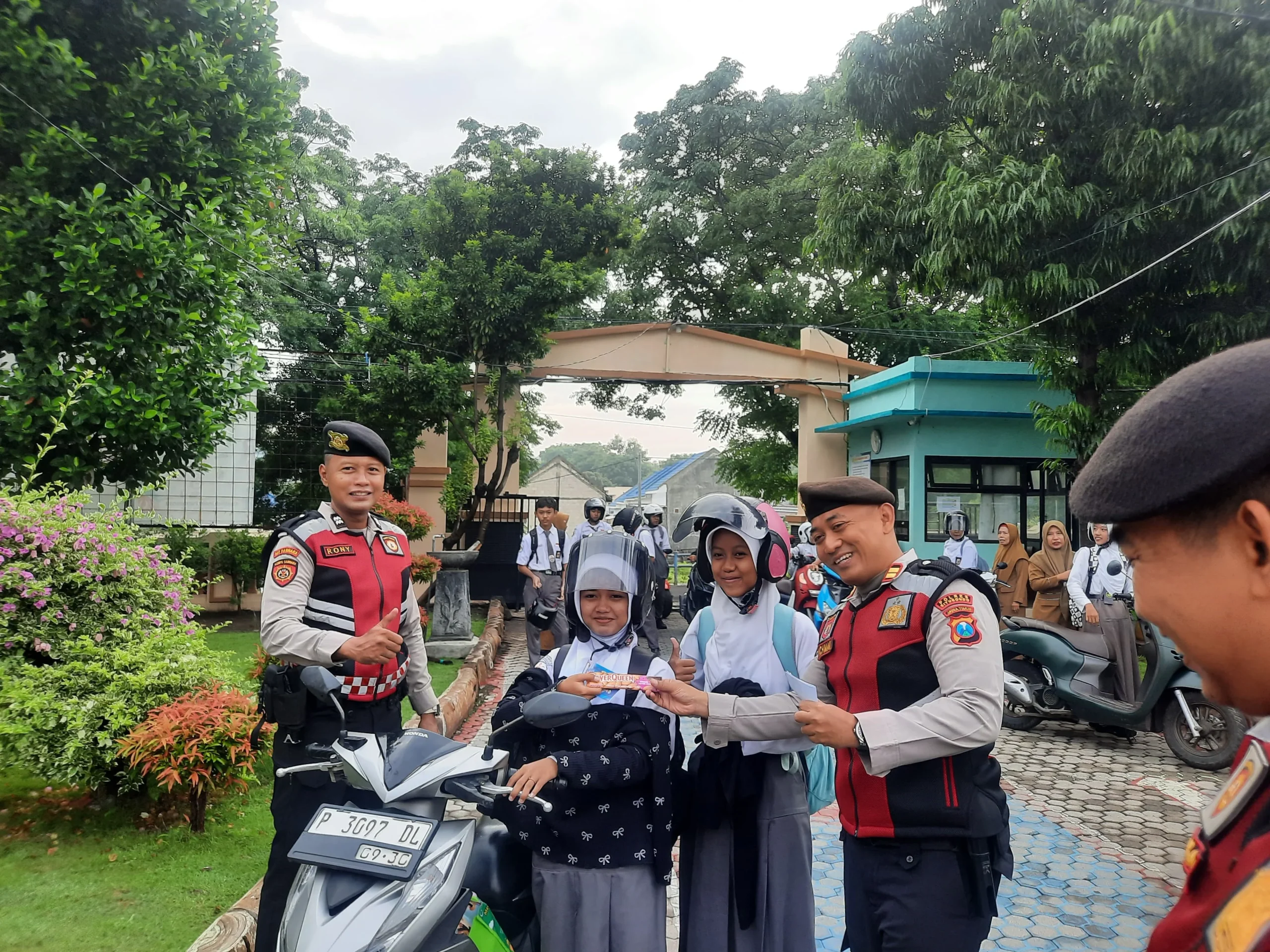 SMAN 1 Pamanukan Didemo Siswa, Guru Terduga Pelaku Diamankan Polisi