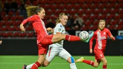 Twente Kalahkan Telstar 1-0, Van den Brom Tetap Kecewa: Penampilan di Bawah Standar