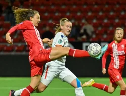 Twente Kalahkan Telstar 1-0, Van den Brom Tetap Kecewa: Penampilan di Bawah Standar