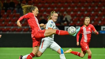 Twente Kalahkan Telstar 1-0, Van den Brom Tetap Kecewa: Penampilan di Bawah Standar