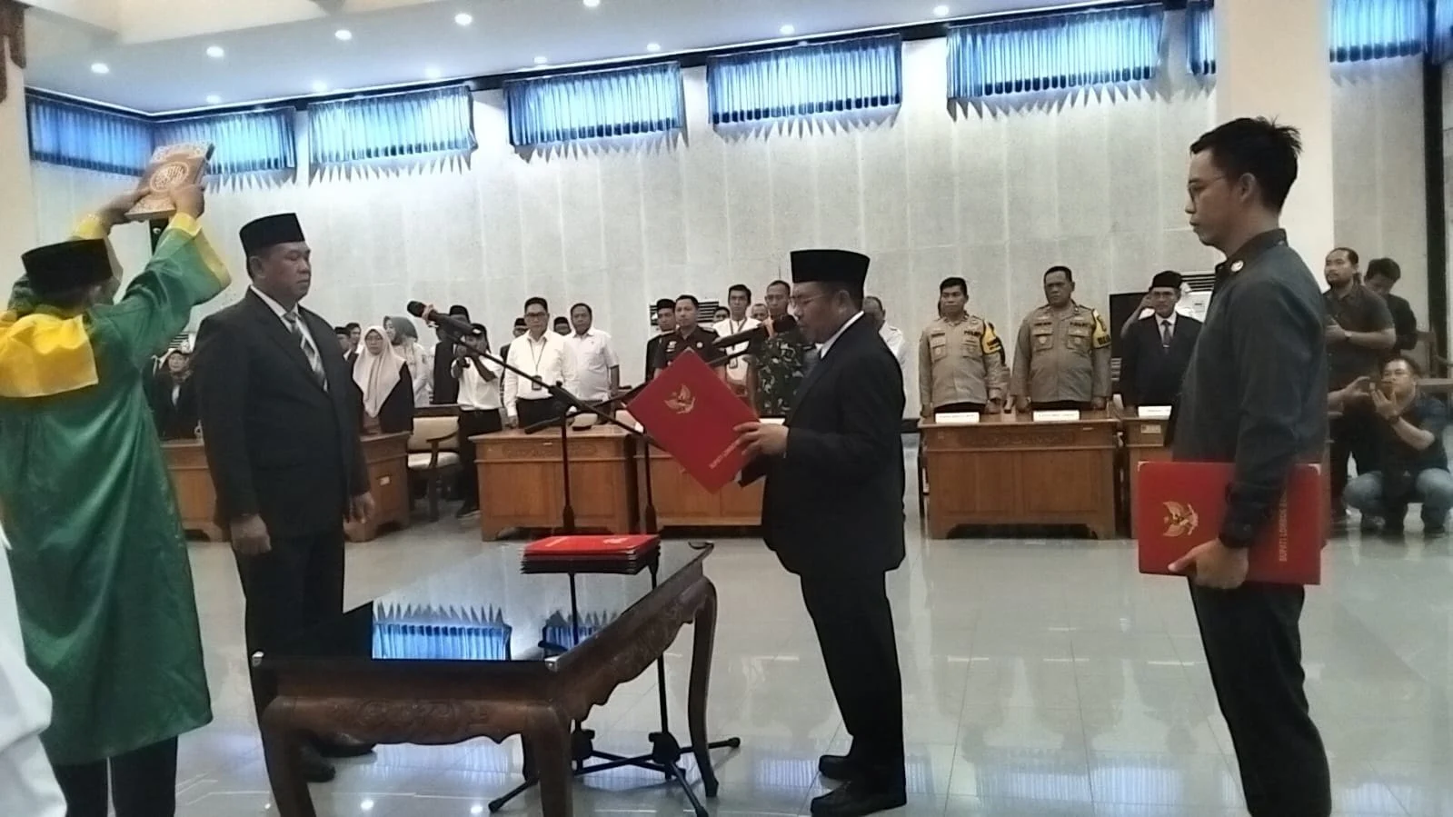 Wabup Lombok Barat Lantik Pj Sekda, Tekankan Soliditas OPD Lewati Masa Transisi