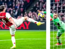 Ajax Dipermalukan Hajduk Split, Maarten Paes Kembali Cadangan dan Ter Stegen Disorot Fans