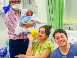 Andrew Andika Umumkan Kelahiran Anak Pertama, Albecca Nazeera Fischer Lahir Lewat Operasi Caesar