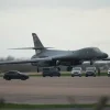 AS Tarik 12 Pesawat Pembom B-1B Lancer dari Pangkalan RAF Fairford usai Ancaman Teror