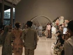 Asnawi Mangkualam Pamer 3 Gaya Prewedding dengan Yuriska Patricia