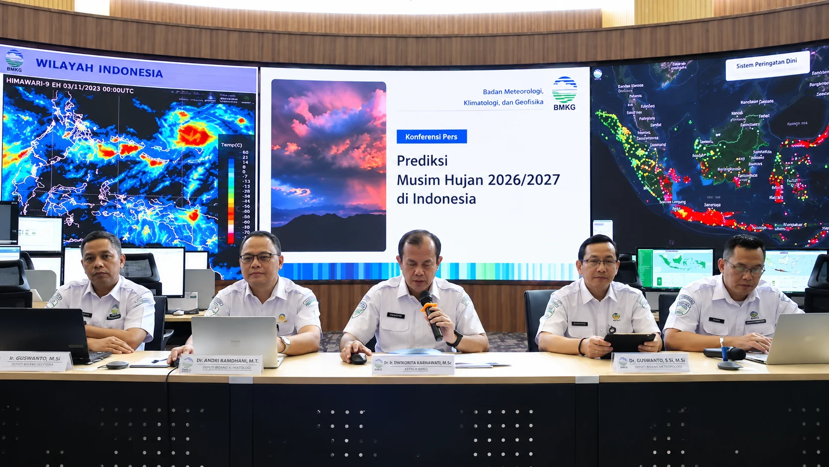 BMKG Keluarkan Peringatan Dini, Sumut dan Jabar Siaga Hujan Sangat Lebat Hari Ini