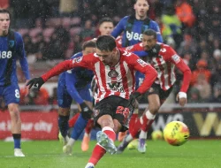 Bournemouth Tumbangkan 10 Pemain Sunderland 2-0, Marco Rose Raih Kemenangan Perdana