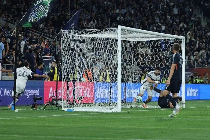 Brian White Cetak Gol MLS ke-100, Whitecaps vs San Diego Berakhir 4-1