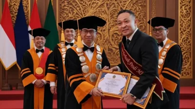 Brigjen TNI Iswan Nusi Raih Predikat Lulusan Terbaik Magister FISIP Unjani, Raih 2 Penghargaan