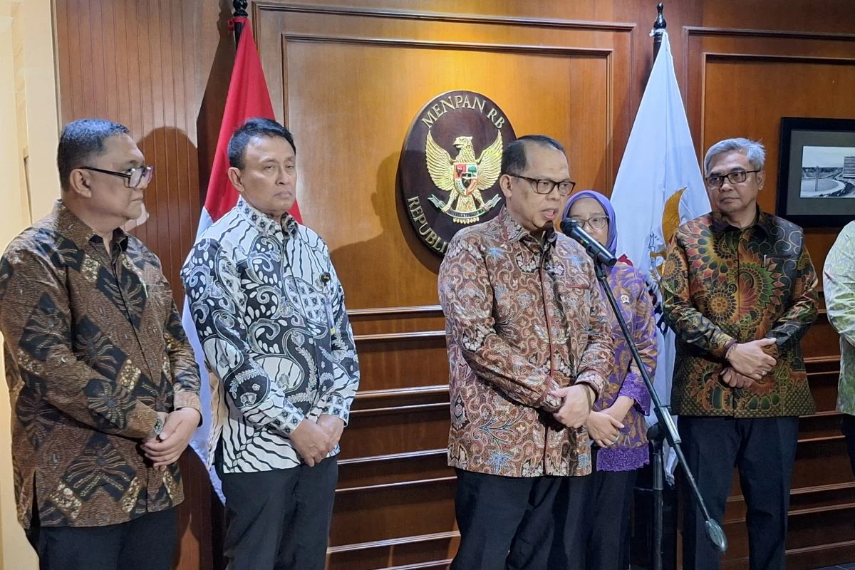 CORE Indonesia Kritik 2 Tahun Prabowo-Gibran: MBG dan Kopdes Merah Putih Dinilai Bebani Anggaran