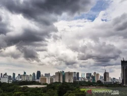 Cuaca Hari Ini: Jaksel Berpotensi Diguyur Hujan Ringan, Depok Hujan Petir