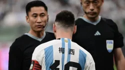 Dibu Martínez Beri Dedikasi Menyentuh untuk Messi dan Otamendi Usai Laga Terakhir di Timnas Argentina