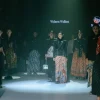Gaya Dian Sastrowardoyo di BIFF 2026, Tampilkan Karya Desainer Lokal Wilsen Willim