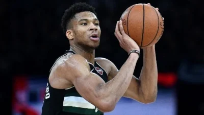 Giannis Antetokounmpo Cetak 24 Poin dan 18 Rebound, Heat Kalahkan Hawks 129-117