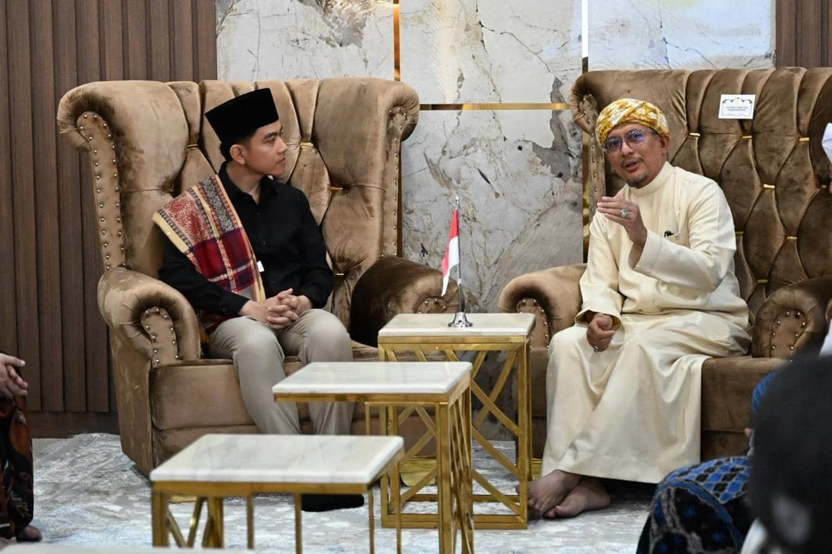 Gibran Silaturahmi ke Kiai Pasuruan, Minta Doakan Prabowo Diberi Kekuatan
