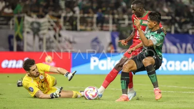 Gol Dramatis Miguel Pinto Selamatkan Persebaya dari Kekalahan, Persebaya vs PSS Sleman Berakhir 2-2