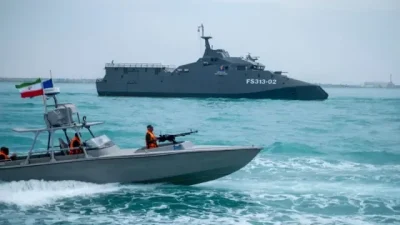 Iran Tegaskan Kendali Penuh Selat Hormuz, Ancam Rusak Kapal yang Melanggar Aturan