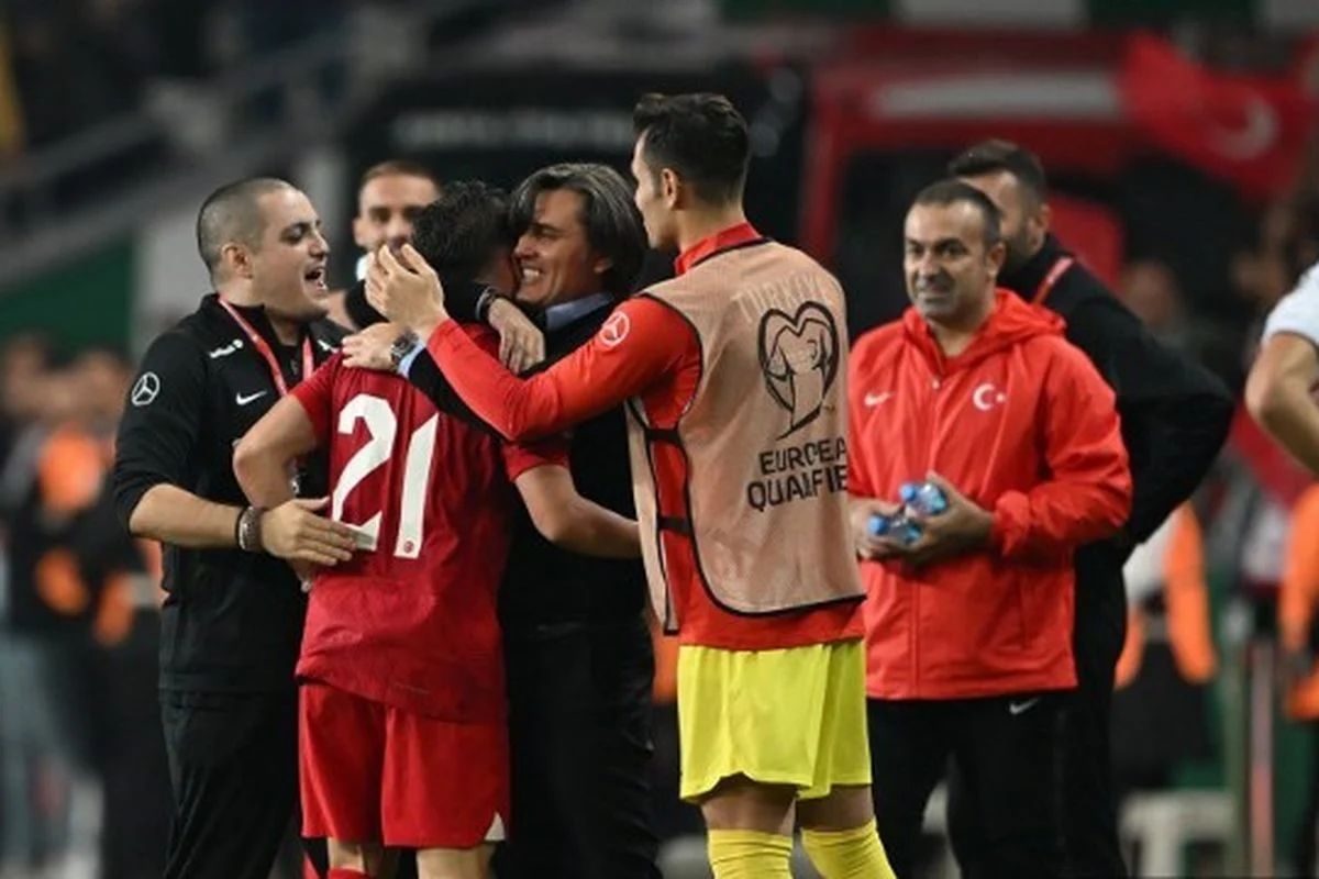 Italia Tekuk Türkiye 3-1, Montella di Ujung Tanduk