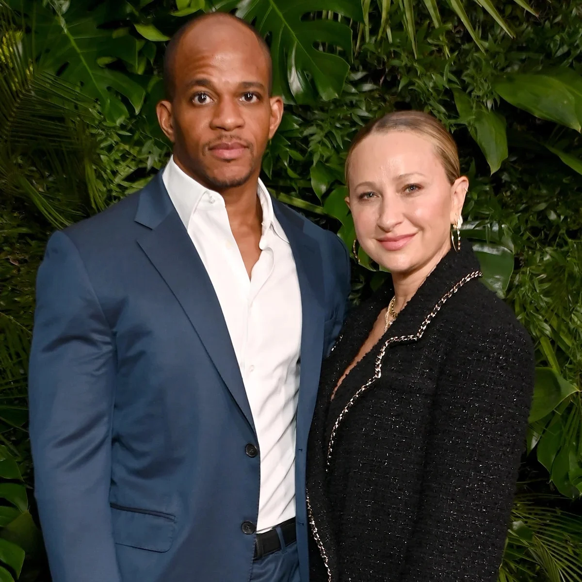 Jennifer Meyer Ungkap Kebahagiaan Saat Tobey Maguire Pimpin Pernikahannya dengan Geoffrey Ogunlesi