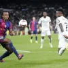 Jules Koundé Absen di El Clasico, Flick Rombak Lini Belakang Barcelona