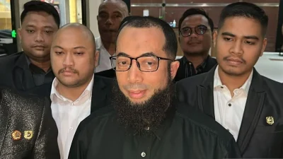 Khalid Basalamah Absen sebagai Saksi Sidang Korupsi Kuota Haji, Minta Jadwal Ulang
