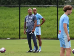 Kisnorbo Bungkam soal Masa Depan Tisserand di Klub Liga Australia Sydney FC