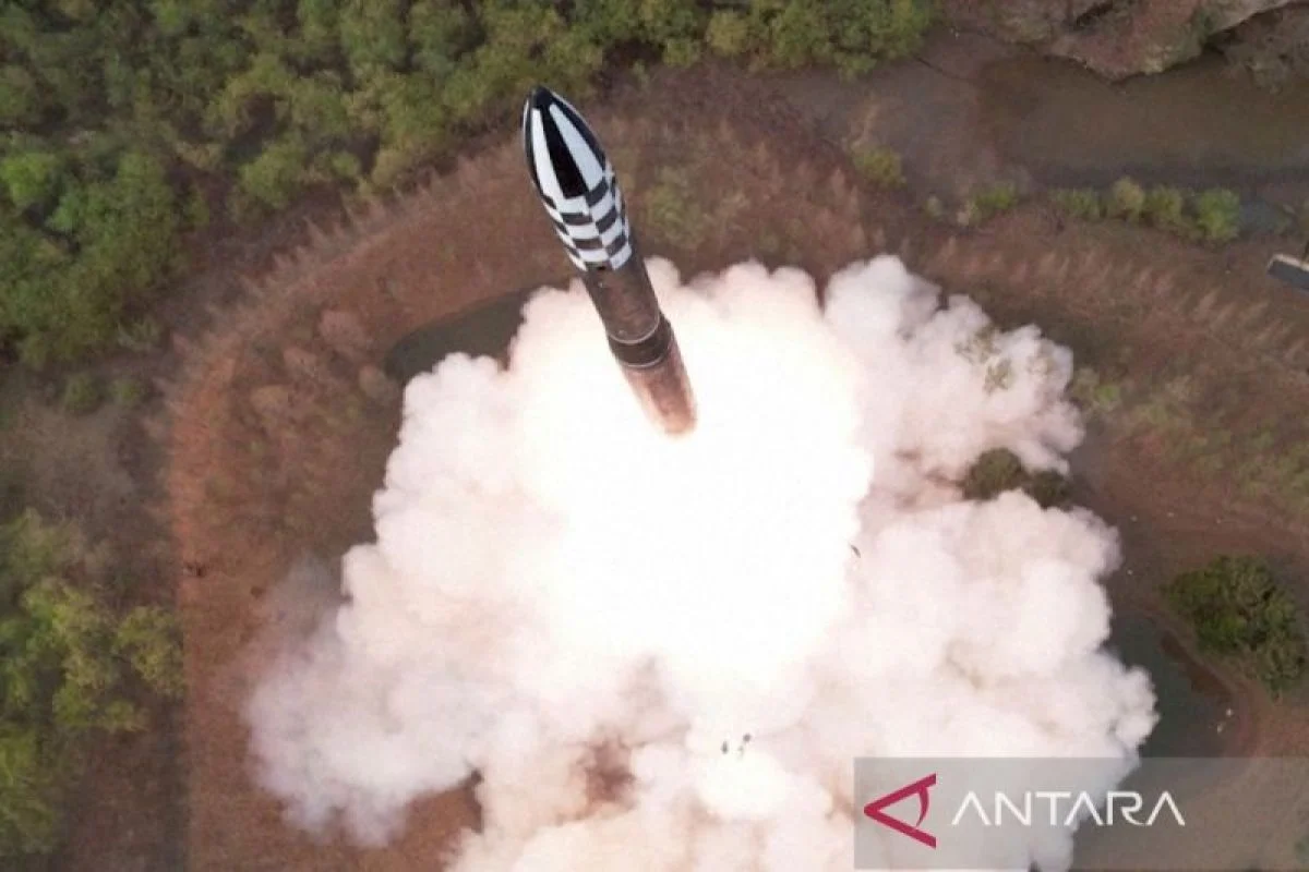 Korut Pamerkan Rudal Hwasong-20, Diklaim Bisa Jangkau Daratan AS