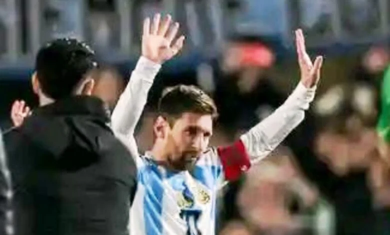 Lionel Messi Resmi Pensiun dari Timnas Argentina Usai Laga Perpisahan di Monumental