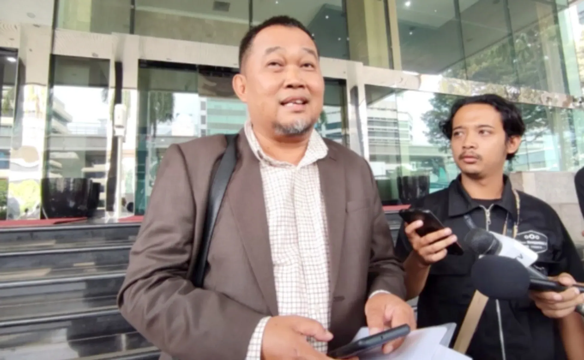 MAKI Laporkan 5 Pimpinan KPK ke Dewas Soal Nusron Wahid, Rektor USU Muryanto Amin Ikut Disinggung