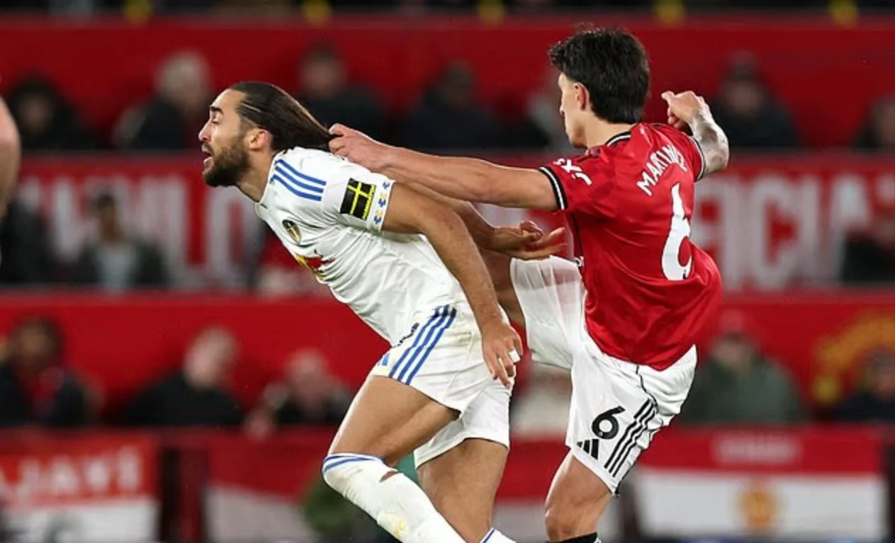 Man United Kebobolan 53 Detik dan Kalah, Lisandro Martinez Semprot Bos Setan Merah
