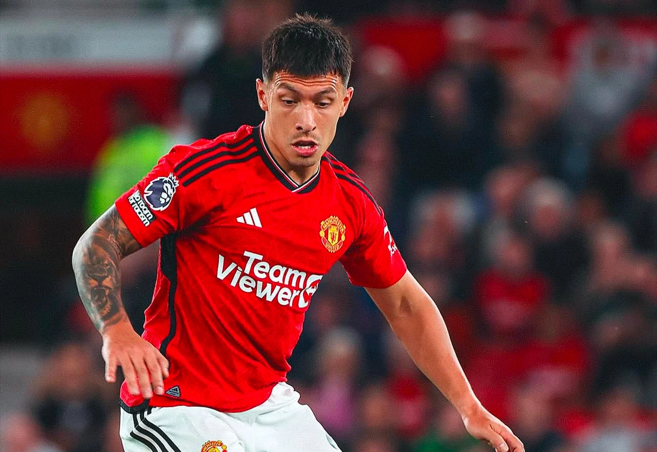 Manchester United Incar Bek Baru, Lisandro Martinez Berpotensi Dilepas