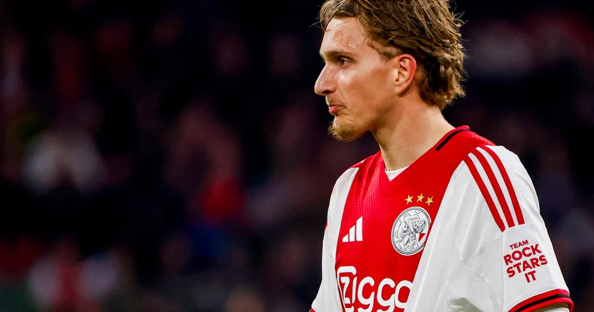 Mika Godts Dikritik Tajam Usai Debut Starter di PSG, Wacana Pinjaman ke Eredivisie Menguat