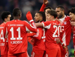 Olise Bersinar, Bayern Munich Gusur Dortmund Usai Tekuk Freiburg 3-1
