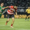 Persebaya Tumbangkan Madura United 3-1, Posisi Kedua Tim di Klasemen Tetap Berbeda