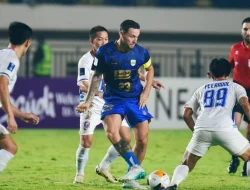 Persib Bandung Bangkit di Markas Port FC, Marc Klok Puji Kerja Keras Seluruh Pemain
