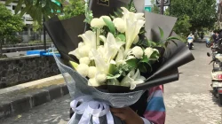 Pinto Dukung Floristería Lokal Jelang Hari Semua Orang Kudus