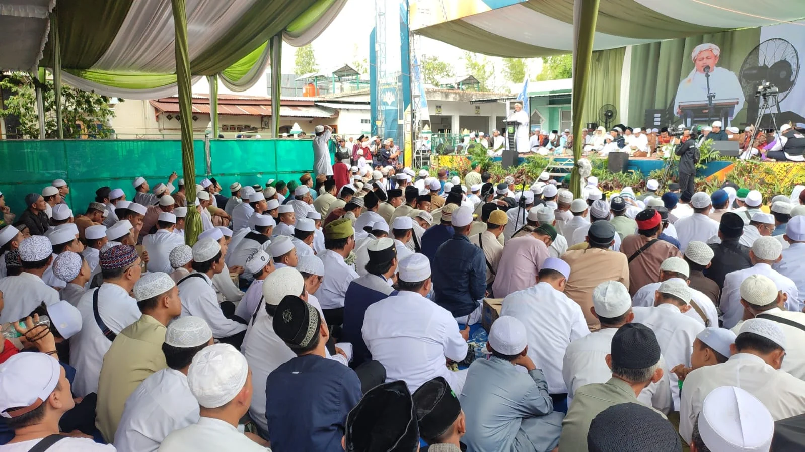 Polemik Ijazah Gibran Memanas, Ahmad Ali Bela Pendidikan Wapres dan Hendri Satrio Soroti Sikap Jokowi