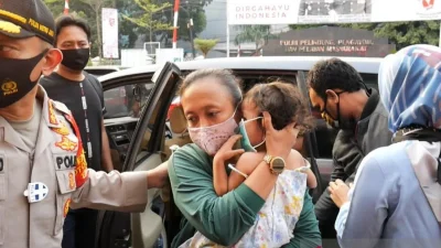 Polisi Buru Wanita Pelaku Penculikan 2 Anak di Jakbar, Korban Ditemukan Warga dalam Kondisi Syok