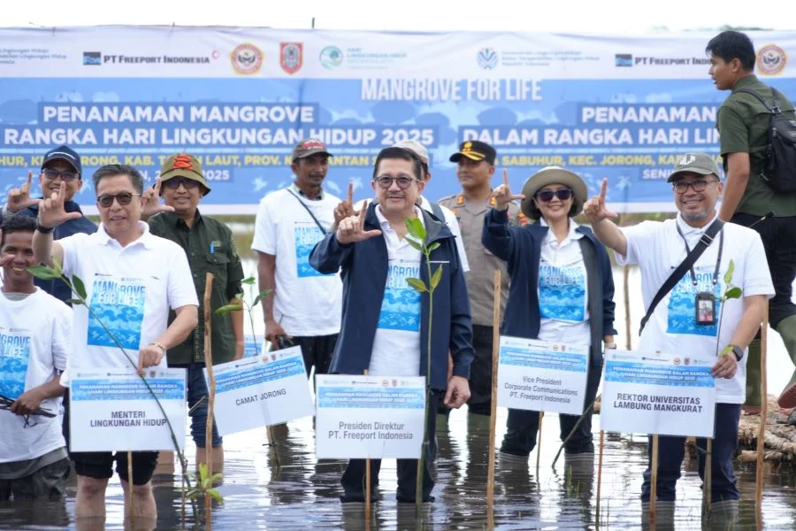 Program Jaminan Kesehatan JKN Diperluas, Pekerja Penanam Mangrove hingga RS Kapal Jadi Sorotan