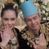 Raffi Ahmad dan Nagita Slavina Dapat Lukisan Karya Naufal Abshar di Anniversary ke-12