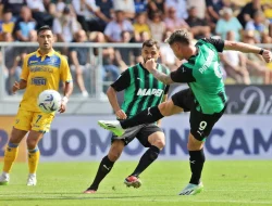 Raimondo Hat-trick, Frosinone Bungkam Sassuolo 4-2 di Serie A