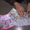 Rupiah Diproyeksi Melemah ke Rp 17.960 per USD, Imbas Fluktuasi Stok BBM