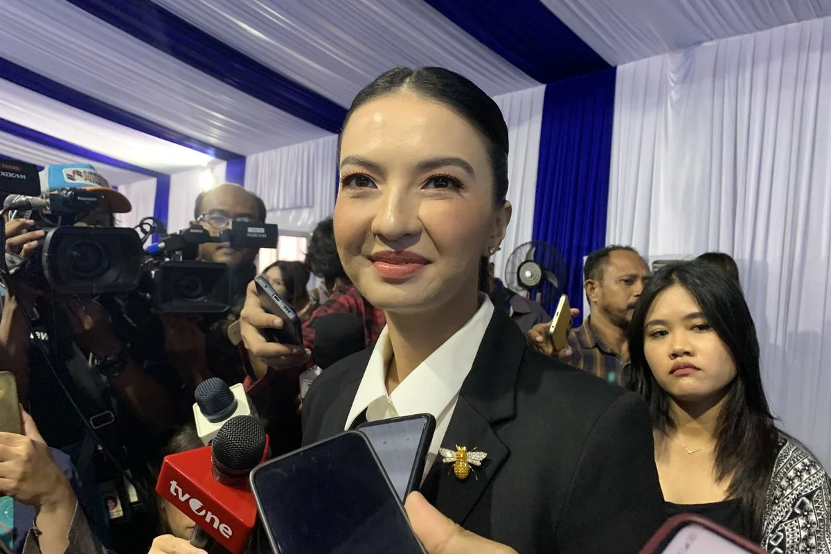 Setelah 20 Bulan, Raline Shah Mundur dari Stafsus Menkomdigi, Ini Alasannya